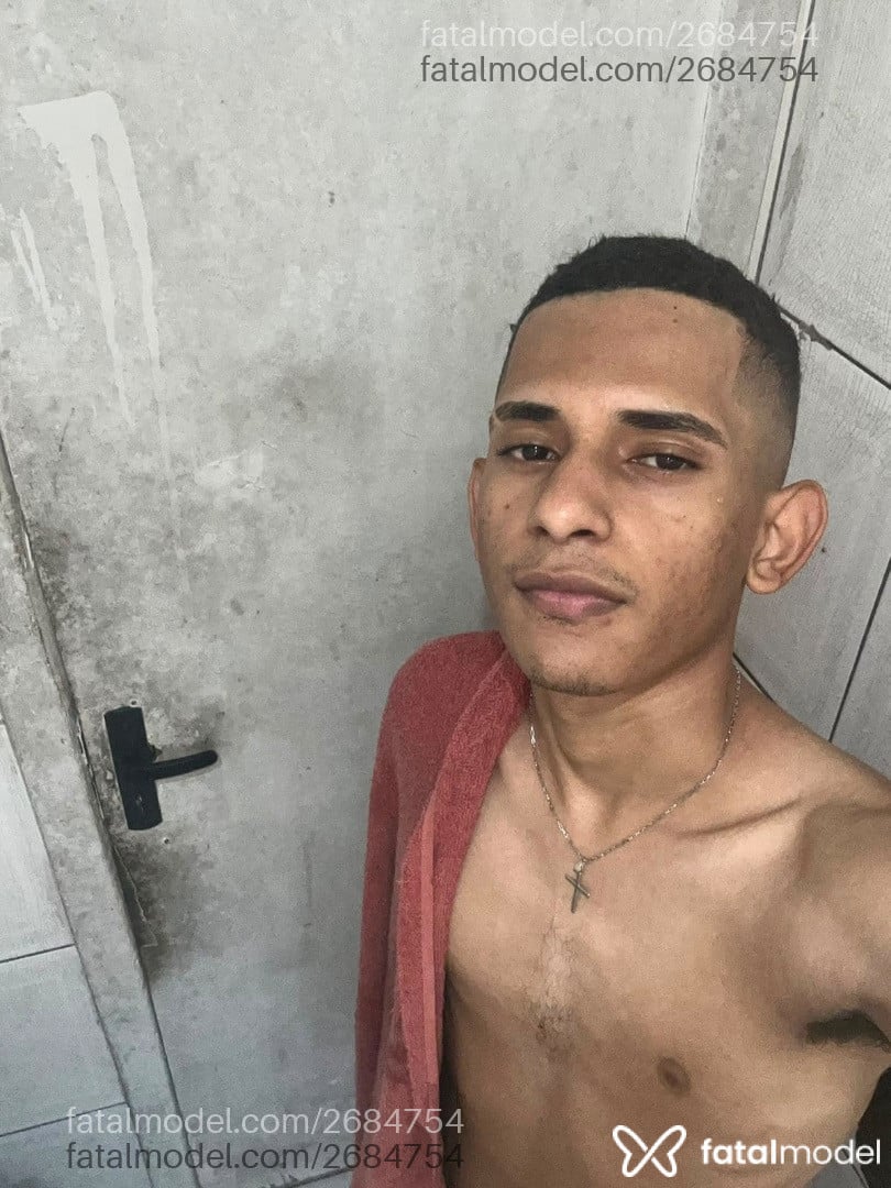 Acompanhante homem morena (o) de olhos castanhos - Apolo Acompanhante homem morena (o) de olhos castanhos - Apolo