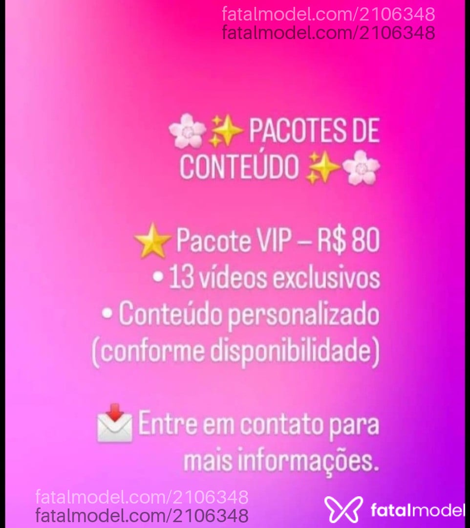 Acompanhante mulher trans com cabelo colorido de olhos castanhos - Mina