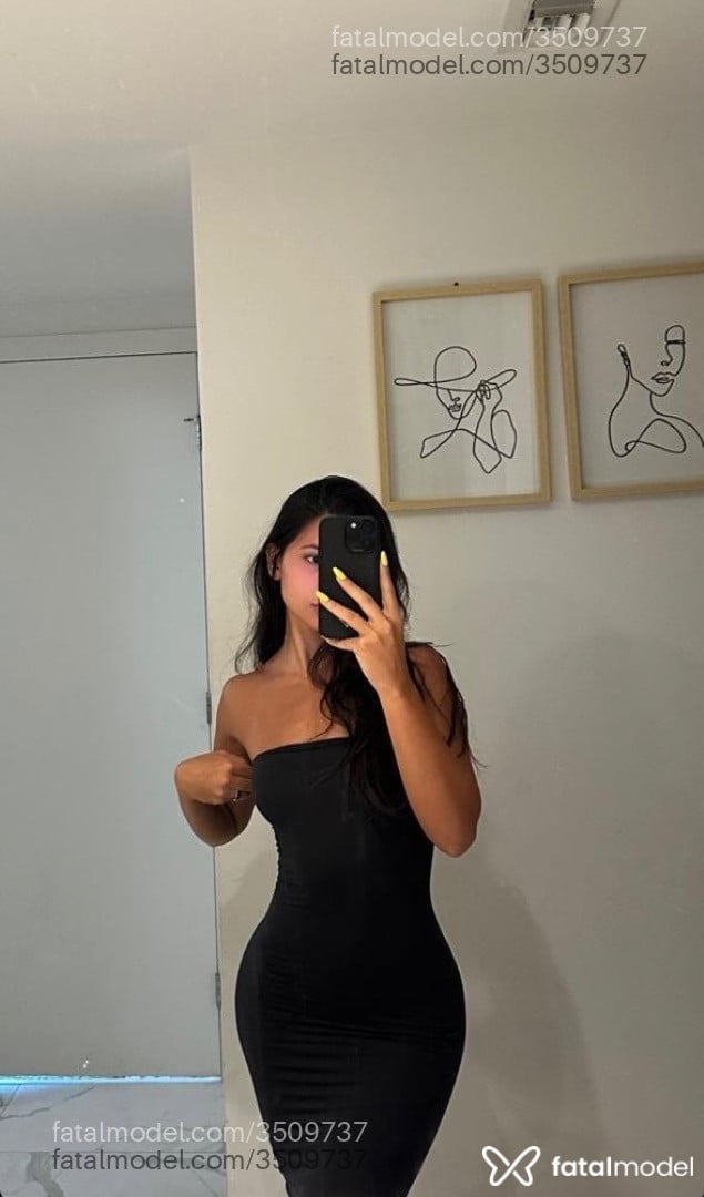 Acompanhante mulher morena (o) de olhos castanhos - Vitória Luz