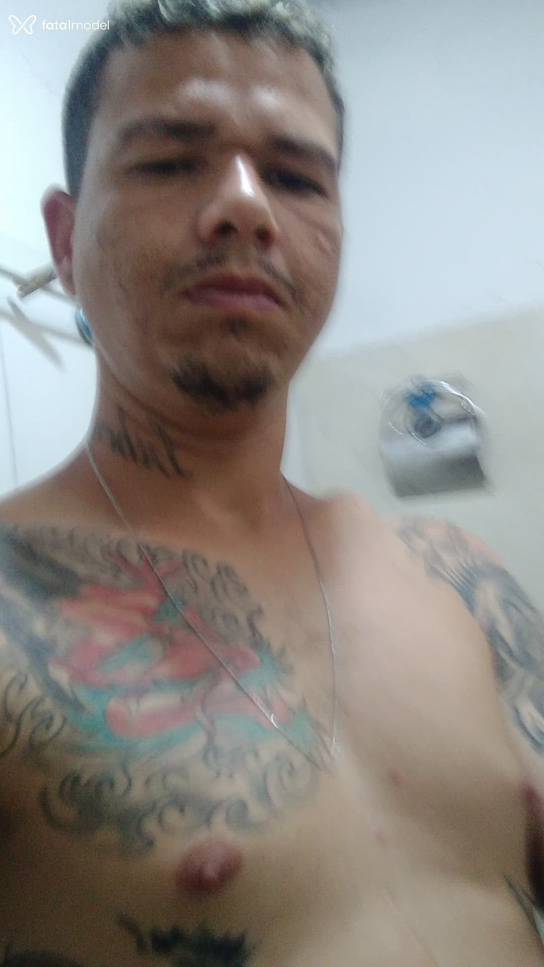 Acompanhante homem loira (o) de olhos castanhos - Vinicius