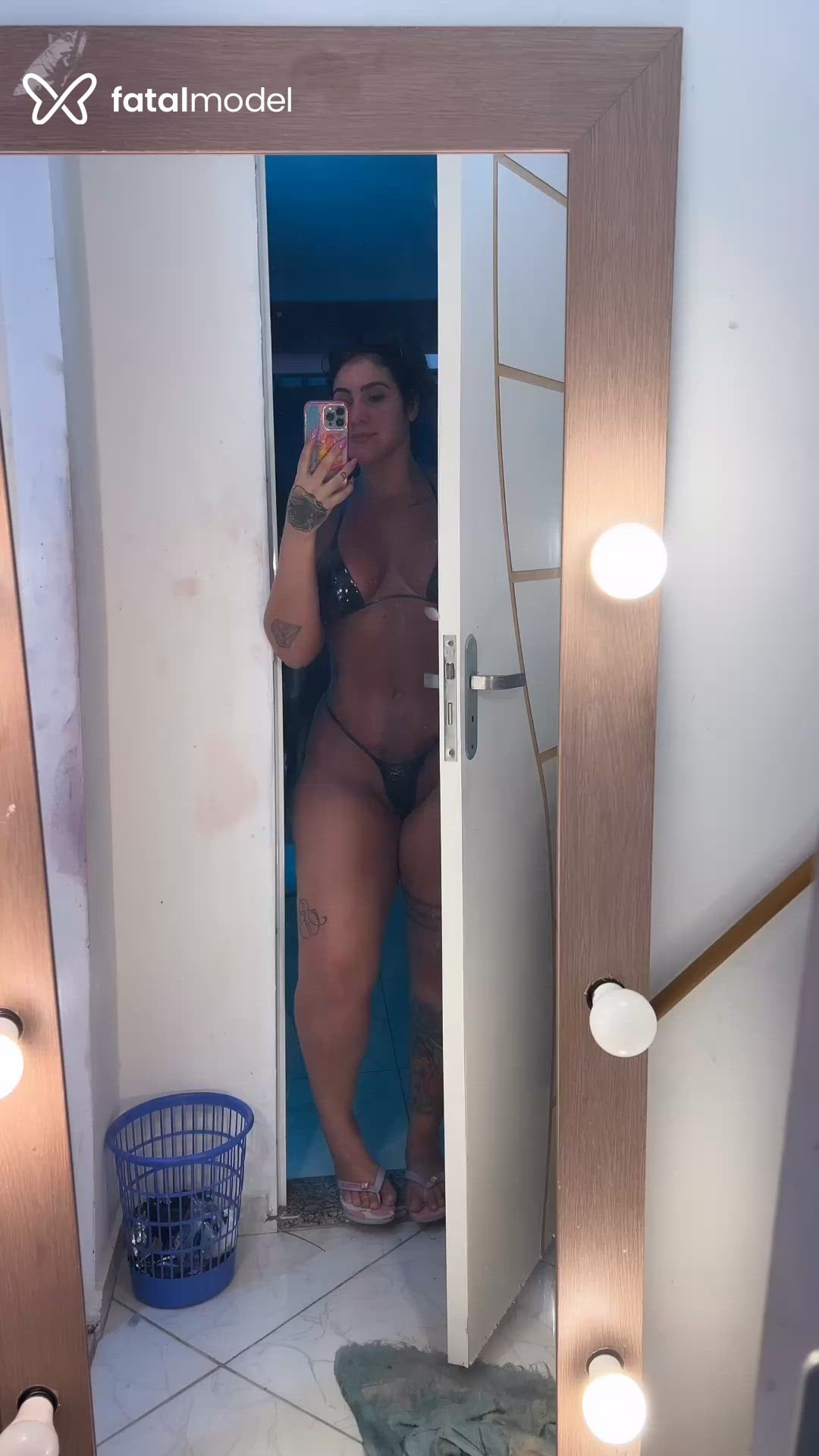 Acompanhante mulher morena (o) de olhos castanhos - Mirella