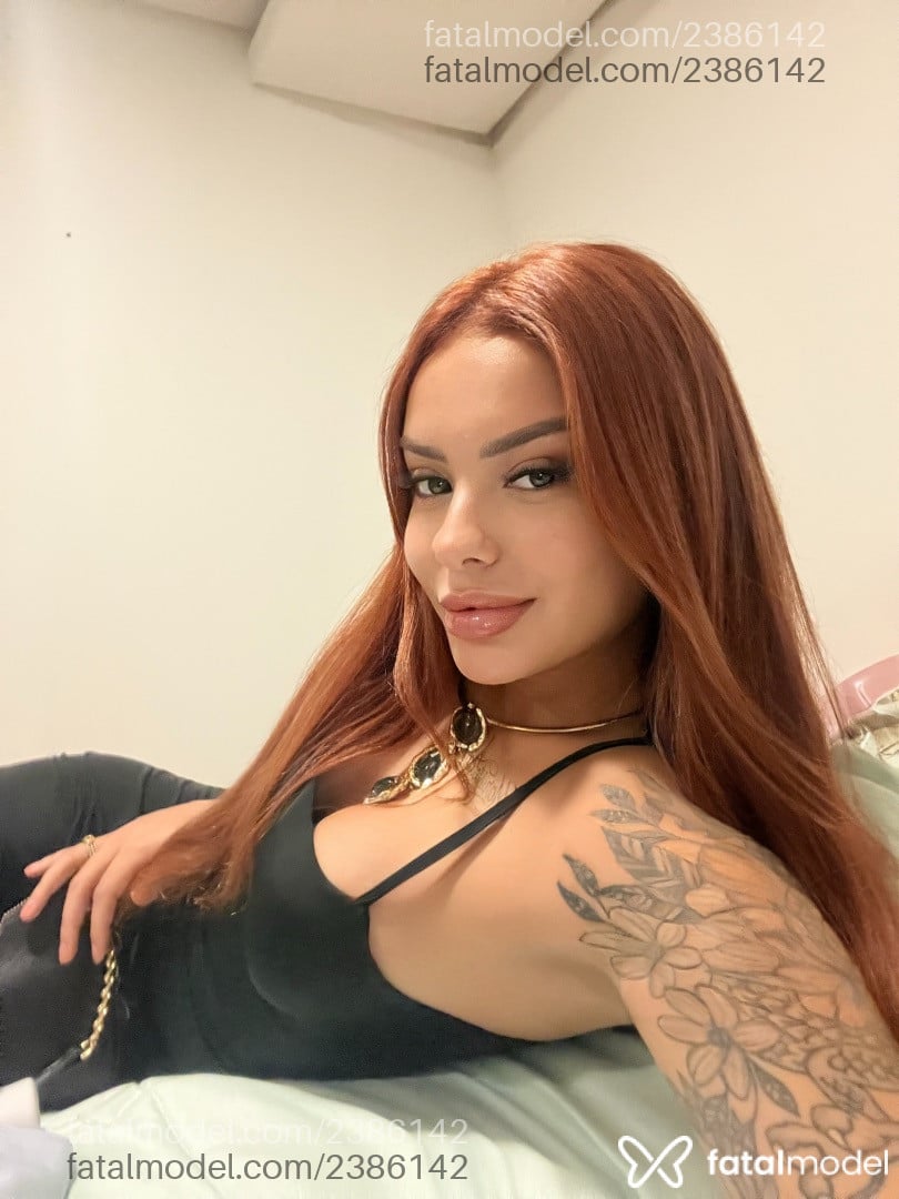 Acompanhante mulher loira (o) de olhos castanhos - Isabela Laurent