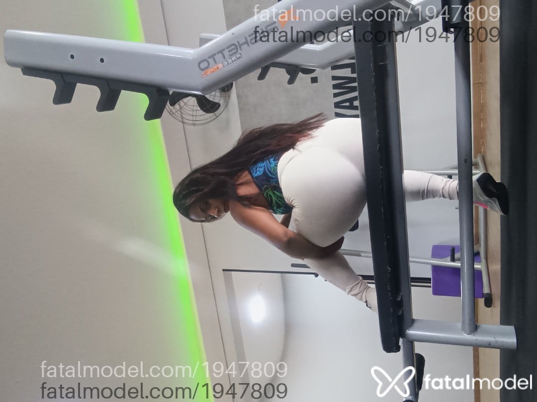 Acompanhante mulher com cabelo castanho de olhos castanhos - Bruninhaasurfis