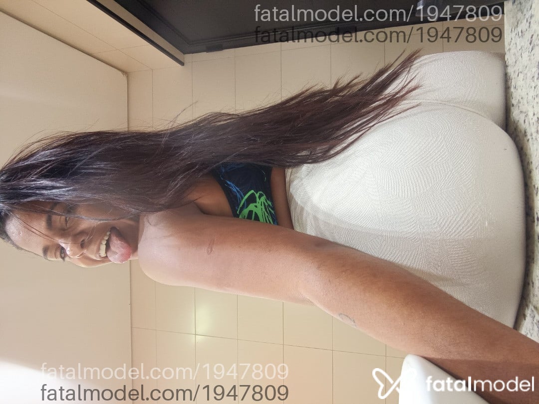 Acompanhante mulher com cabelo castanho de olhos castanhos - Bruninhaasurfis
