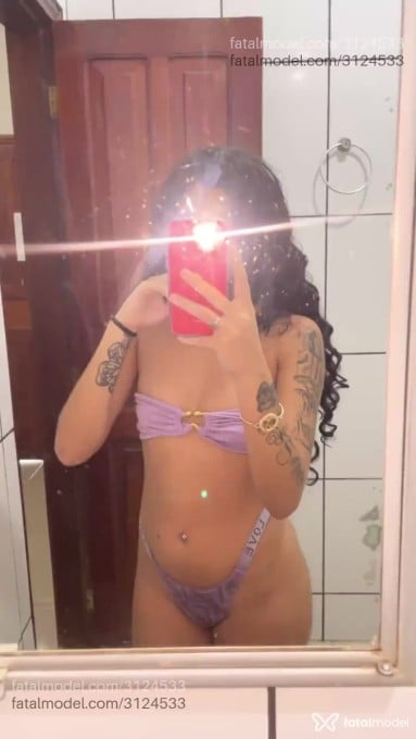 Acompanhante mulher morena (o) de olhos castanhos em Pontes e Lacerda Acompanhante mulher morena (o) de olhos castanhos em Pontes e Lacerda - Cacheado