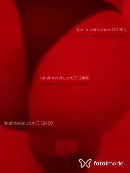 Acompanhante mulher com cabelo castanho de olhos castanhos - JÚLIA Acompanhante mulher com cabelo castanho de olhos castanhos - JÚLIA