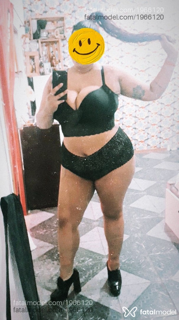 Acompanhante mulher ruiva (o) de olhos castanhos - Gabi Vaz