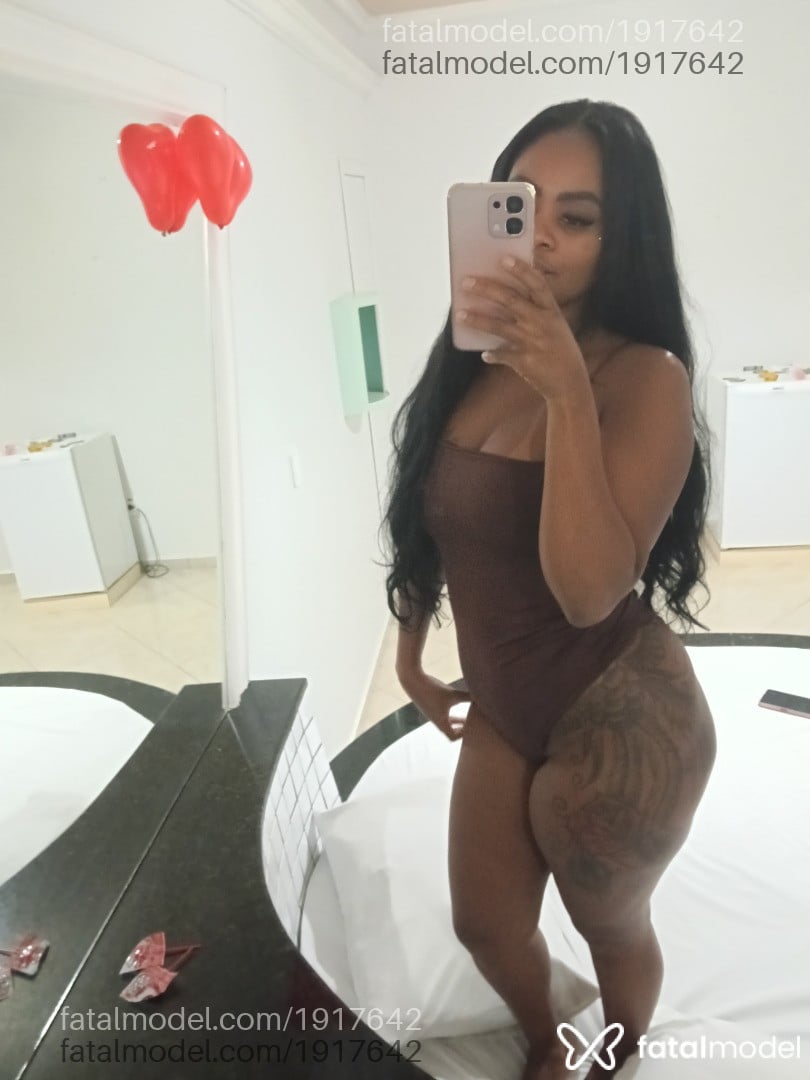 Acompanhante mulher morena (o) de olhos pretos - Taty Acompanhante mulher morena (o) de olhos pretos - Taty