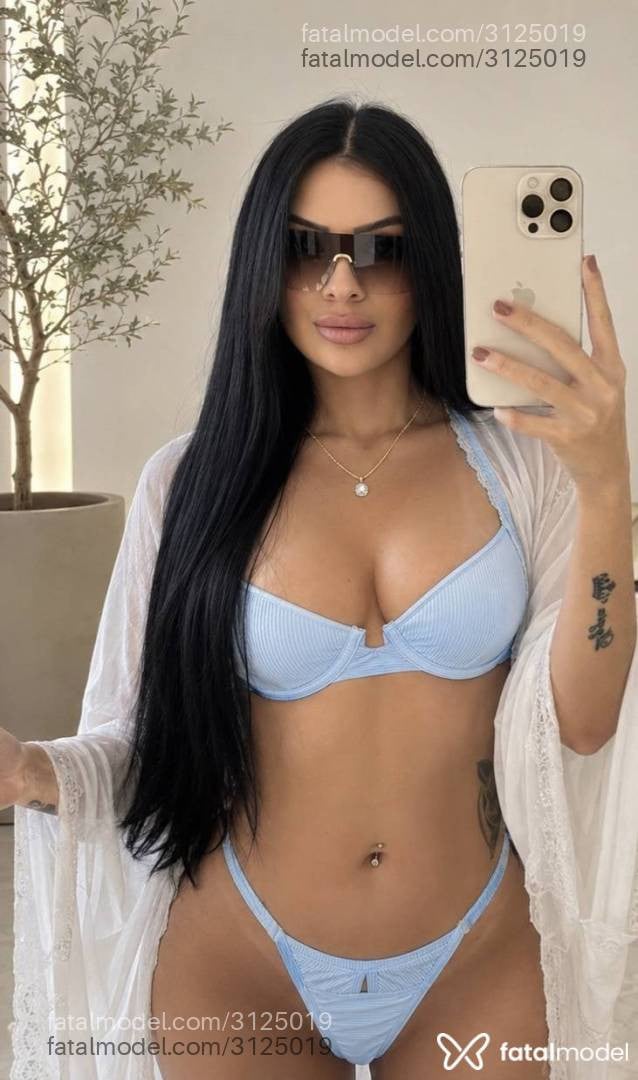 Acompanhante mulher morena (o) de olhos mel em São José - Mel
