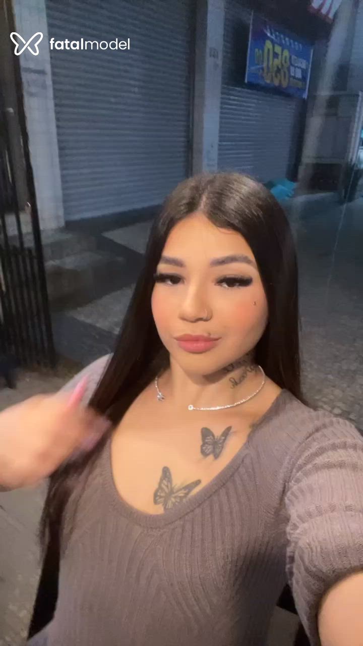 Acompanhante mulher com cabelo castanho de olhos castanhos - Larissa Miranda