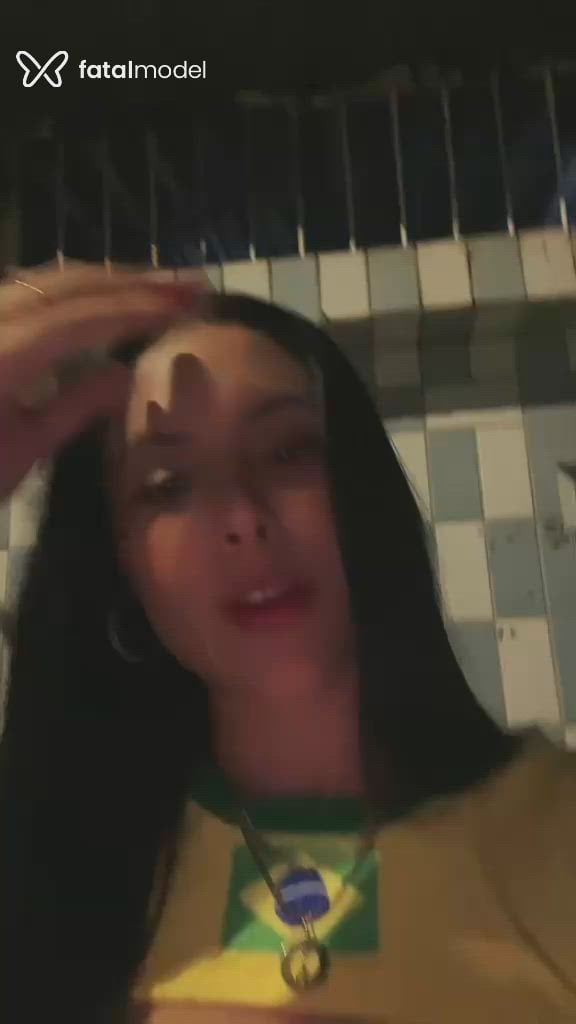 Acompanhante mulher morena (o) de olhos castanhos - Antonela Acompanhante mulher morena (o) de olhos castanhos - Antonela
