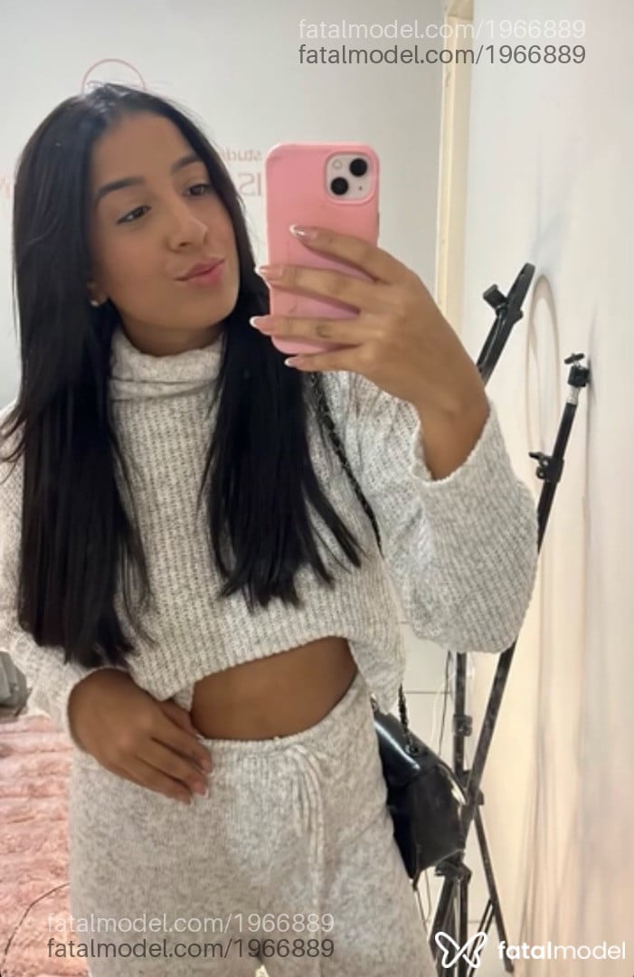 Acompanhante mulher morena (o) de olhos castanhos - Alice
