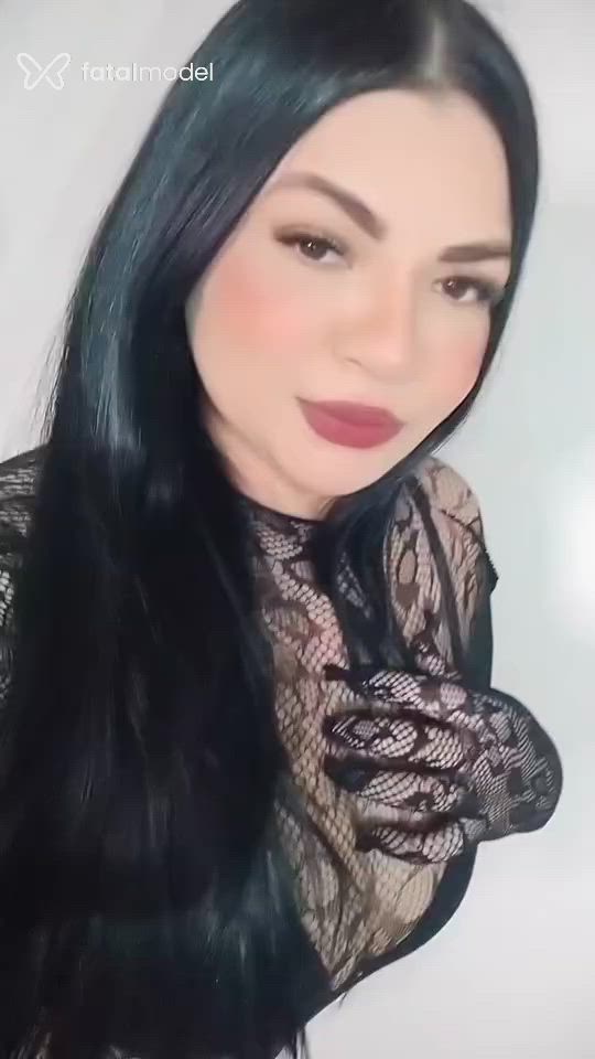 Acompanhante mulher morena (o) de olhos mel - Karineb Acompanhante mulher morena (o) de olhos mel - Karineb