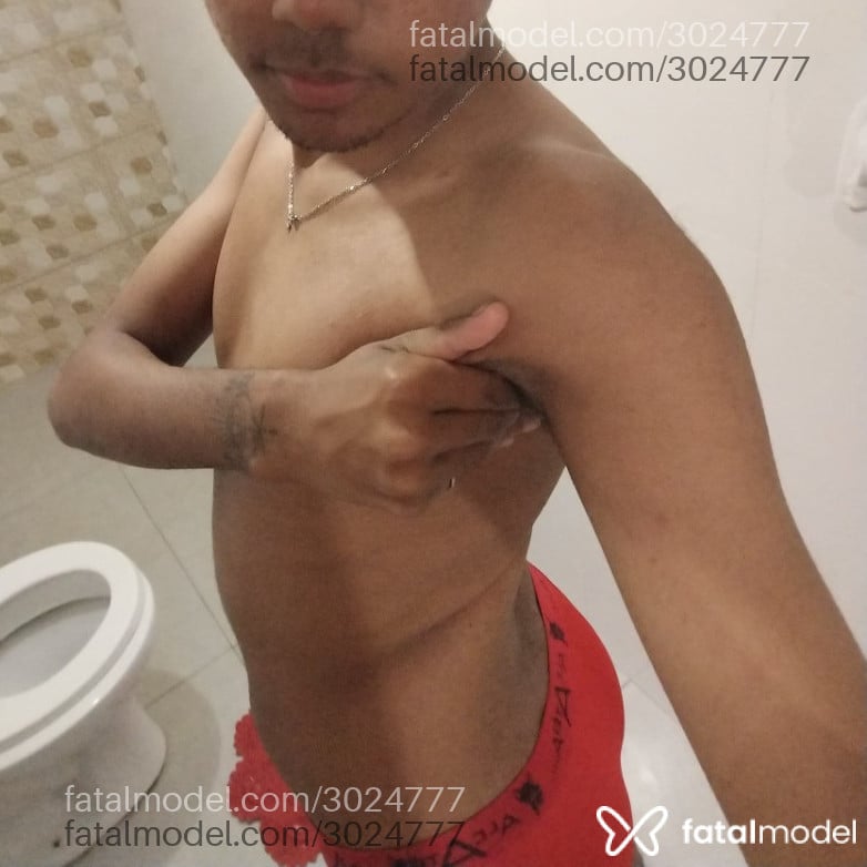 Acompanhante homem morena (o) de olhos pretos - Henrique