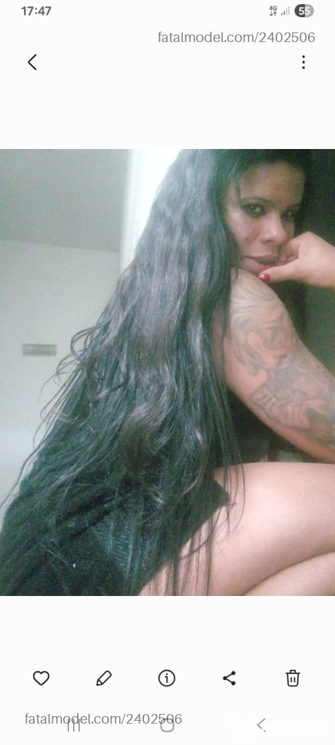Acompanhante mulher com cabelo castanho de olhos castanhos - Fernada