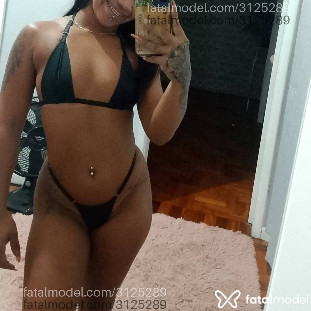 Acompanhante mulher com cabelo colorido de olhos castanhos em Barra Mansa - Mel Andrade