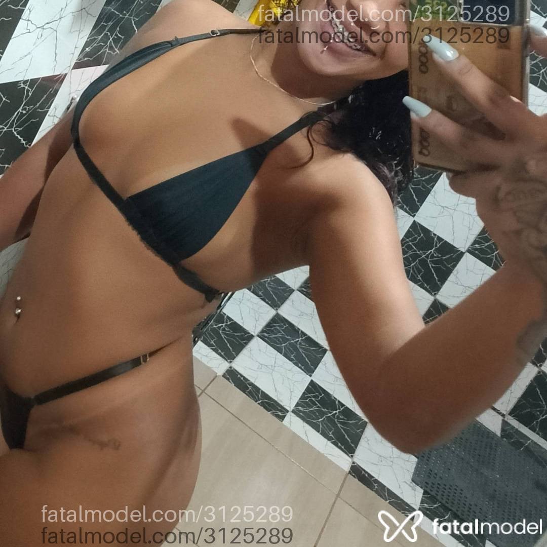 Acompanhante mulher com cabelo colorido de olhos castanhos em Barra Mansa - Mel Andrade