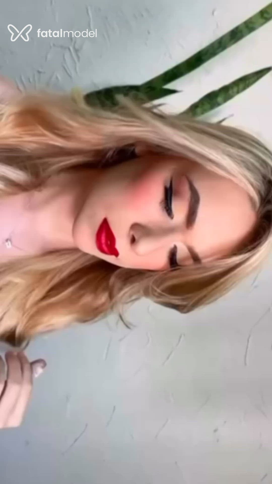 Acompanhante mulher trans loira (o) de olhos verdes - Melissa Schultz