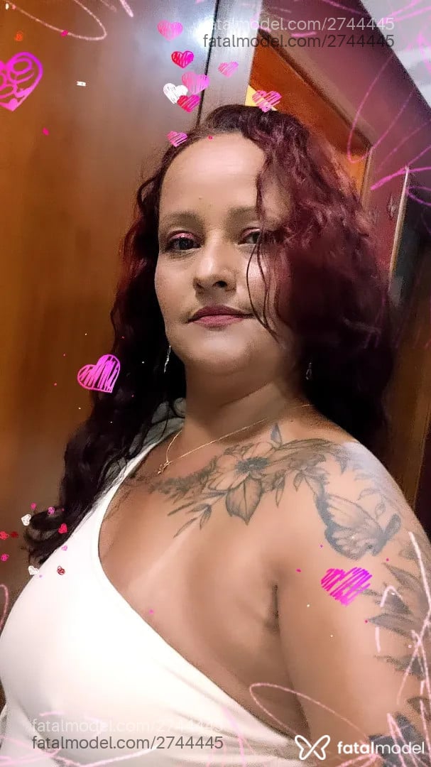 Acompanhante mulher ruiva (o) de olhos mel - Iasmim