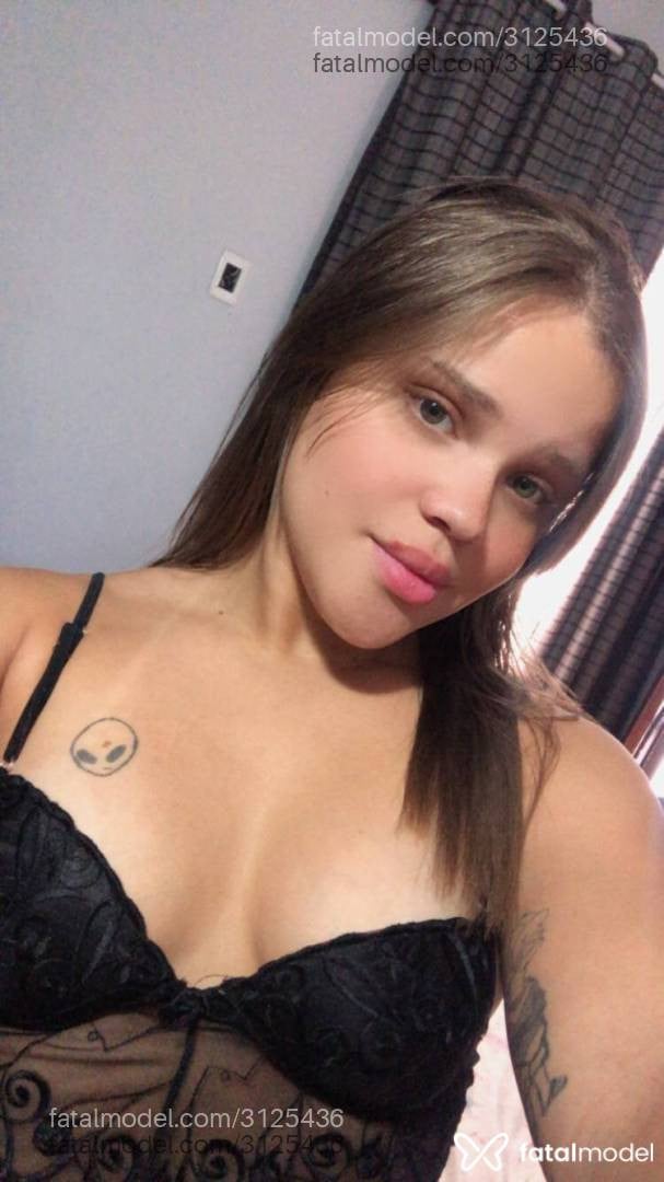 Acompanhante mulher morena (o) de olhos verdes - Loren