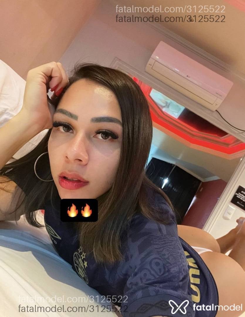 Acompanhante mulher trans com cabelo castanho de olhos mel em Rio Grande - Gatinhagauchaa