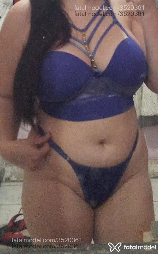 Acompanhante mulher com cabelo castanho de olhos castanhos - Havenna Acompanhante mulher com cabelo castanho de olhos castanhos - Havenna
