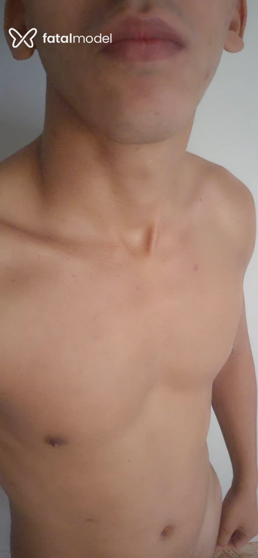 Acompanhante homem morena (o) de olhos castanhos - Santos Silva Acompanhante homem morena (o) de olhos castanhos - Santos Silva