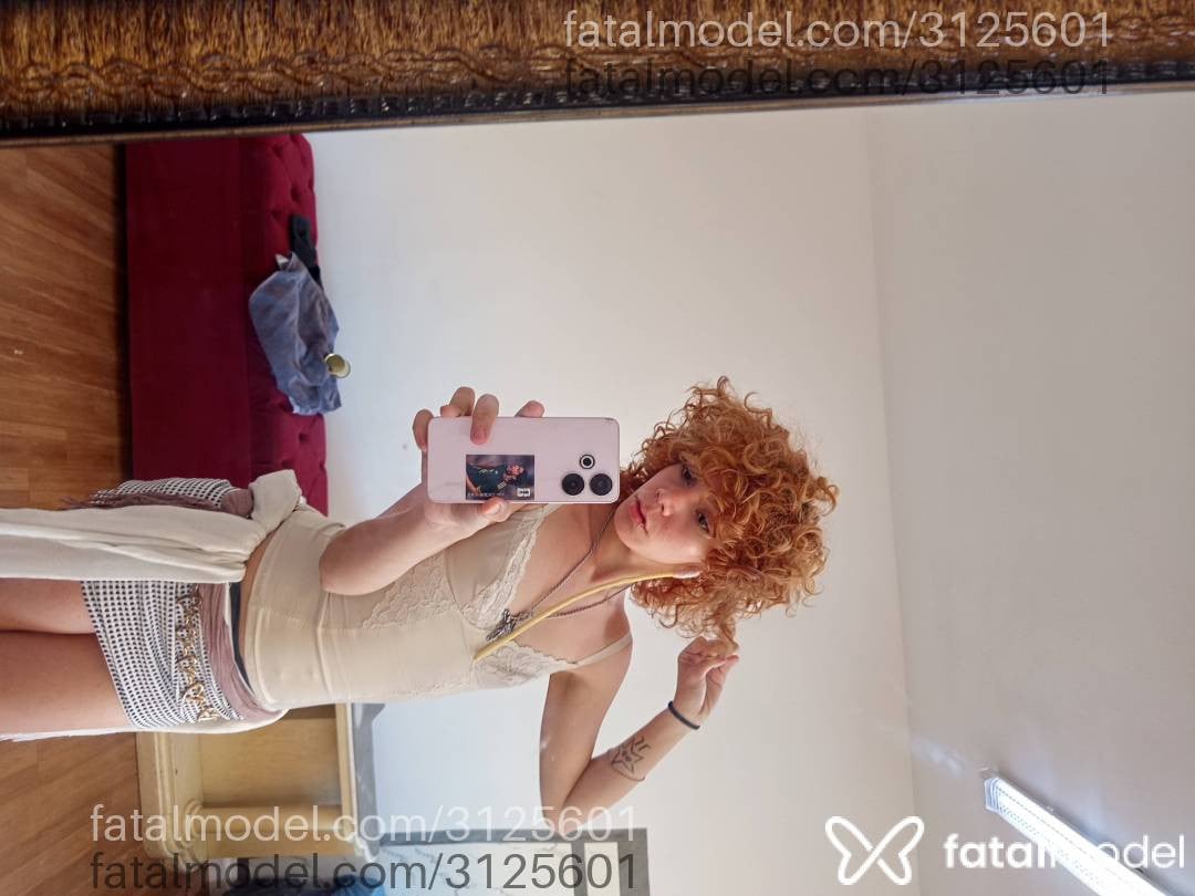Acompanhante mulher trans ruiva (o) de olhos castanhos em São Paulo - Cyberry