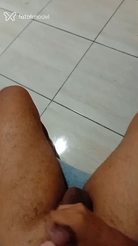 Acompanhante homem morena (o) de olhos pretos - Eok Acompanhante homem morena (o) de olhos pretos - Eok