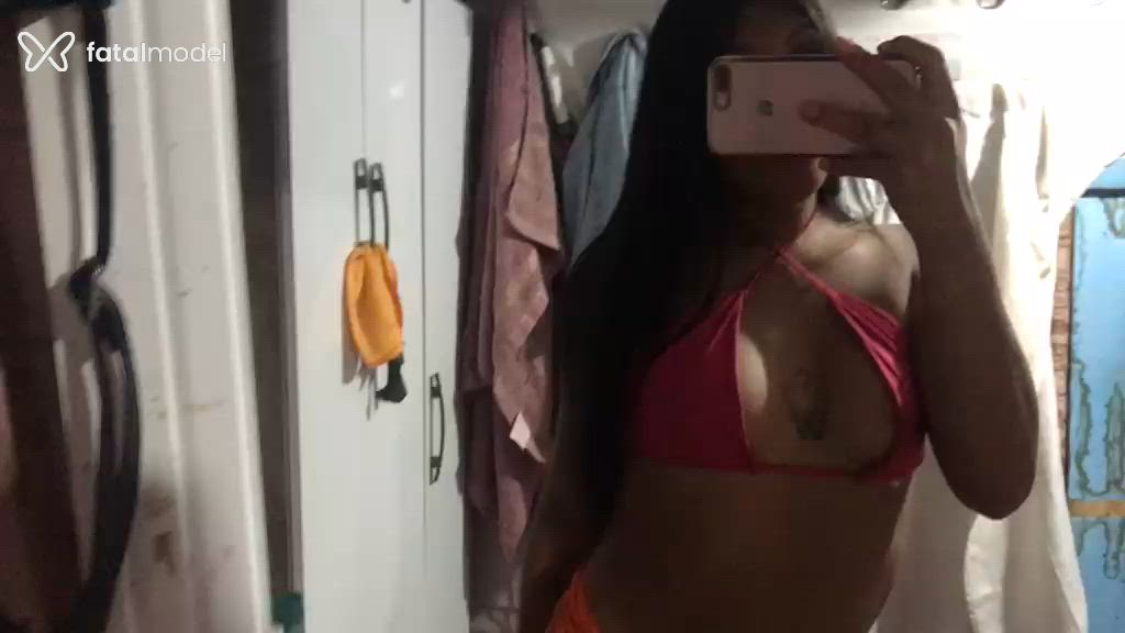 Acompanhante mulher trans morena (o) de olhos pretos - Yngrid Caroline