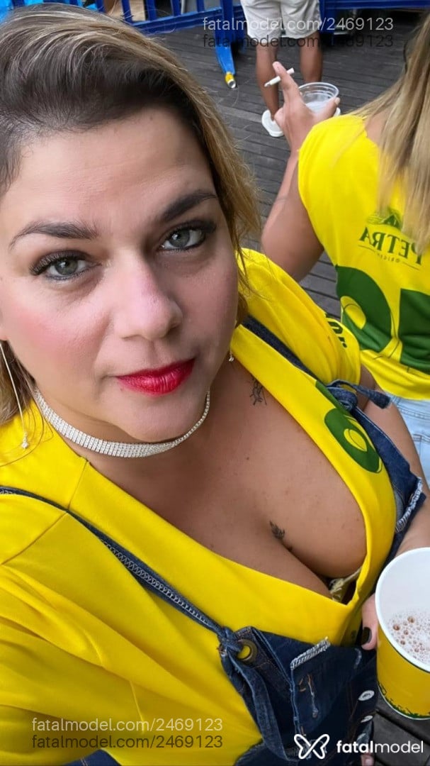 Acompanhante mulher loira (o) de olhos verdes - Pérola Acompanhante mulher loira (o) de olhos verdes - Pérola