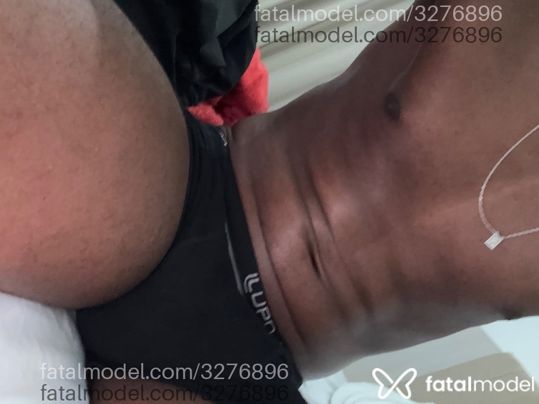 Acompanhante homem morena (o) de olhos castanhos - Ferraz Vintetrêscm