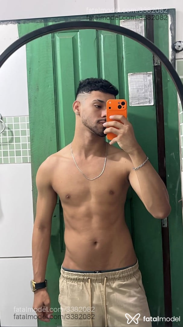Acompanhante homem morena (o) de olhos pretos - Samuew