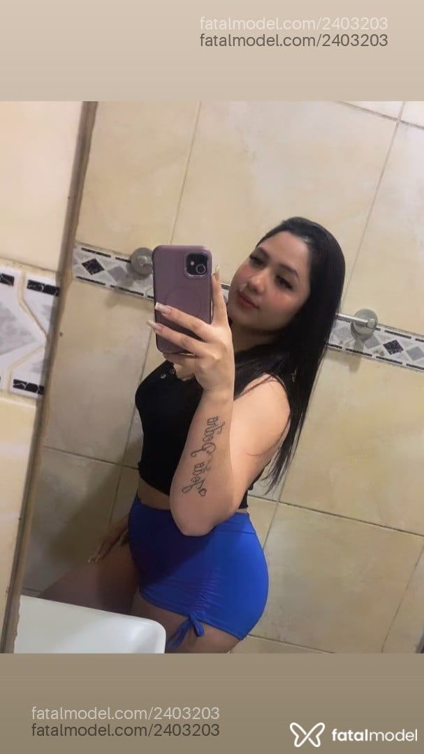 Acompanhante mulher com cabelo castanho de olhos castanhos - Flávia