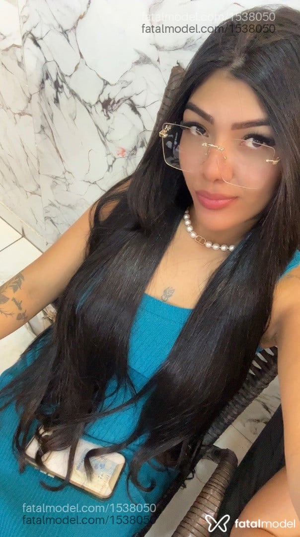 Acompanhante mulher morena (o) de olhos castanhos - Robertinha
