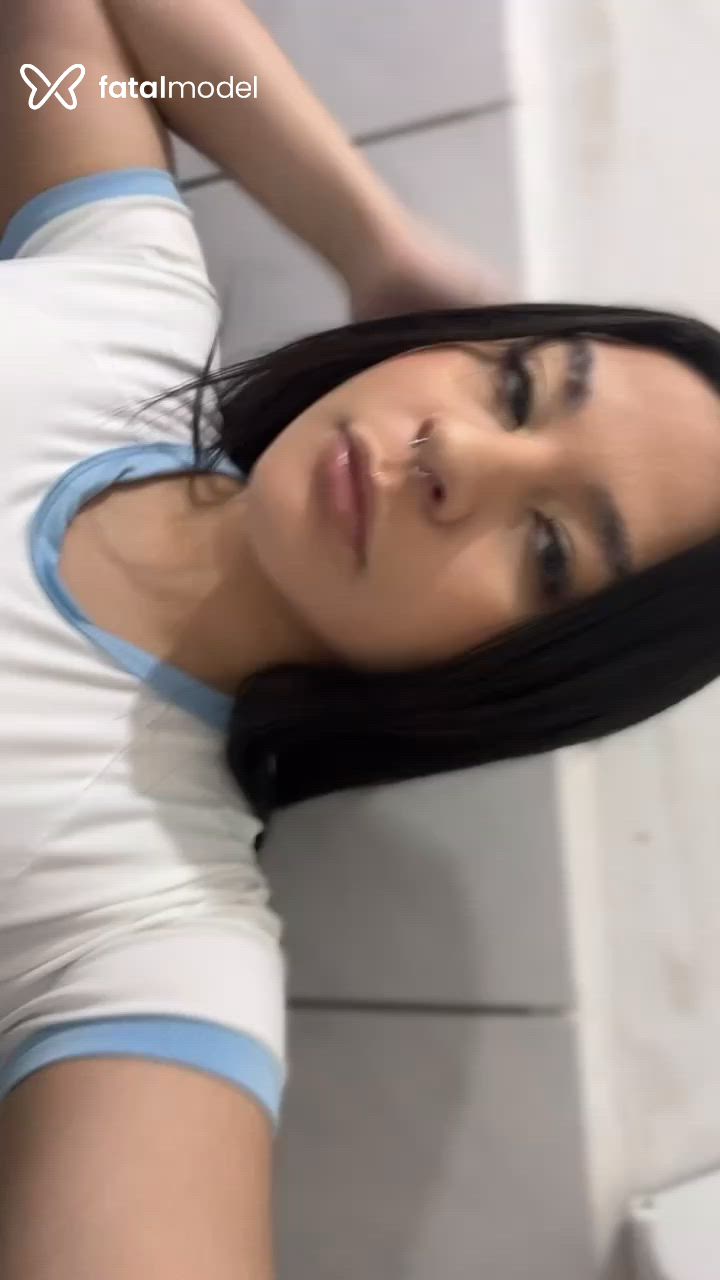 Acompanhante mulher morena (o) de olhos castanhos - Angel
