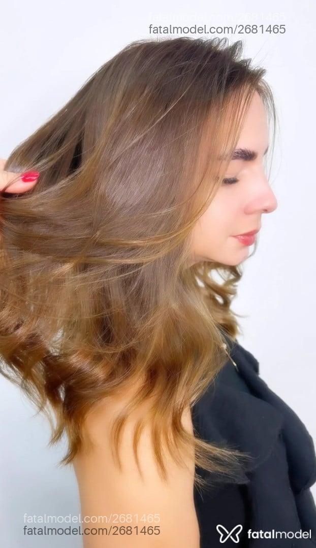 Acompanhante mulher trans loira (o) de olhos mel - Bru Angel