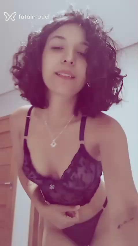 Acompanhante mulher trans com cabelo castanho de olhos castanhos - Putinhadleite Acompanhante mulher trans com cabelo castanho de olhos castanhos - Putinhadleite