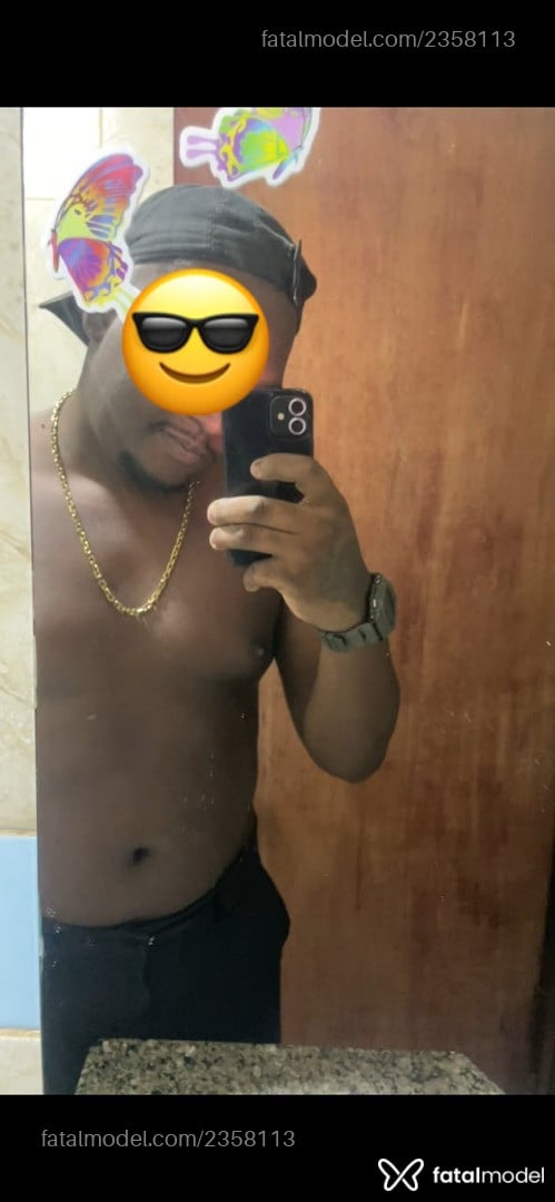 Acompanhante homem morena (o) de olhos castanhos - Vitor