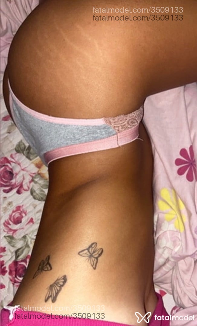 Acompanhante mulher morena (o) de olhos castanhos - Vitória Belmont