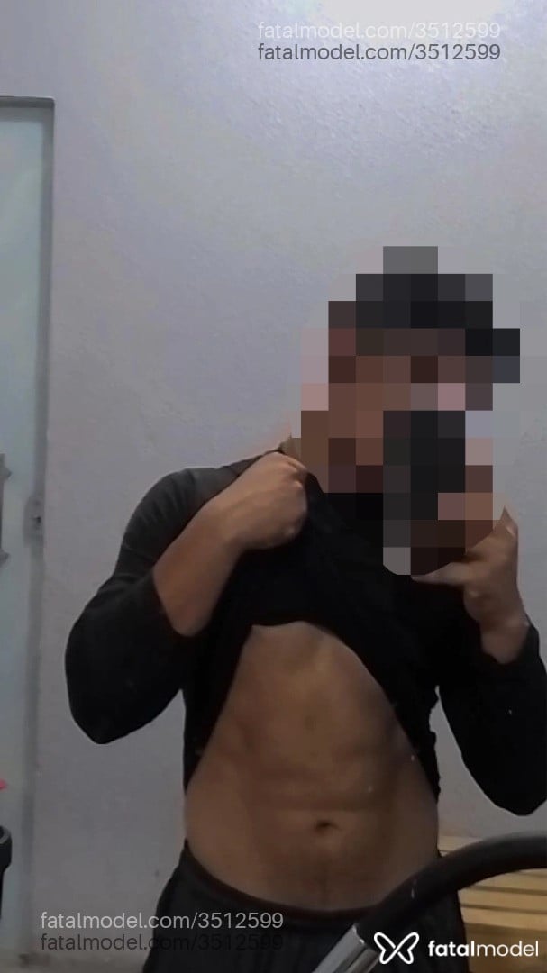Acompanhante homem morena (o) de olhos pretos - Bryan