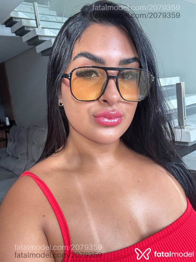 Acompanhante mulher morena (o) de olhos castanhos - Nathalya