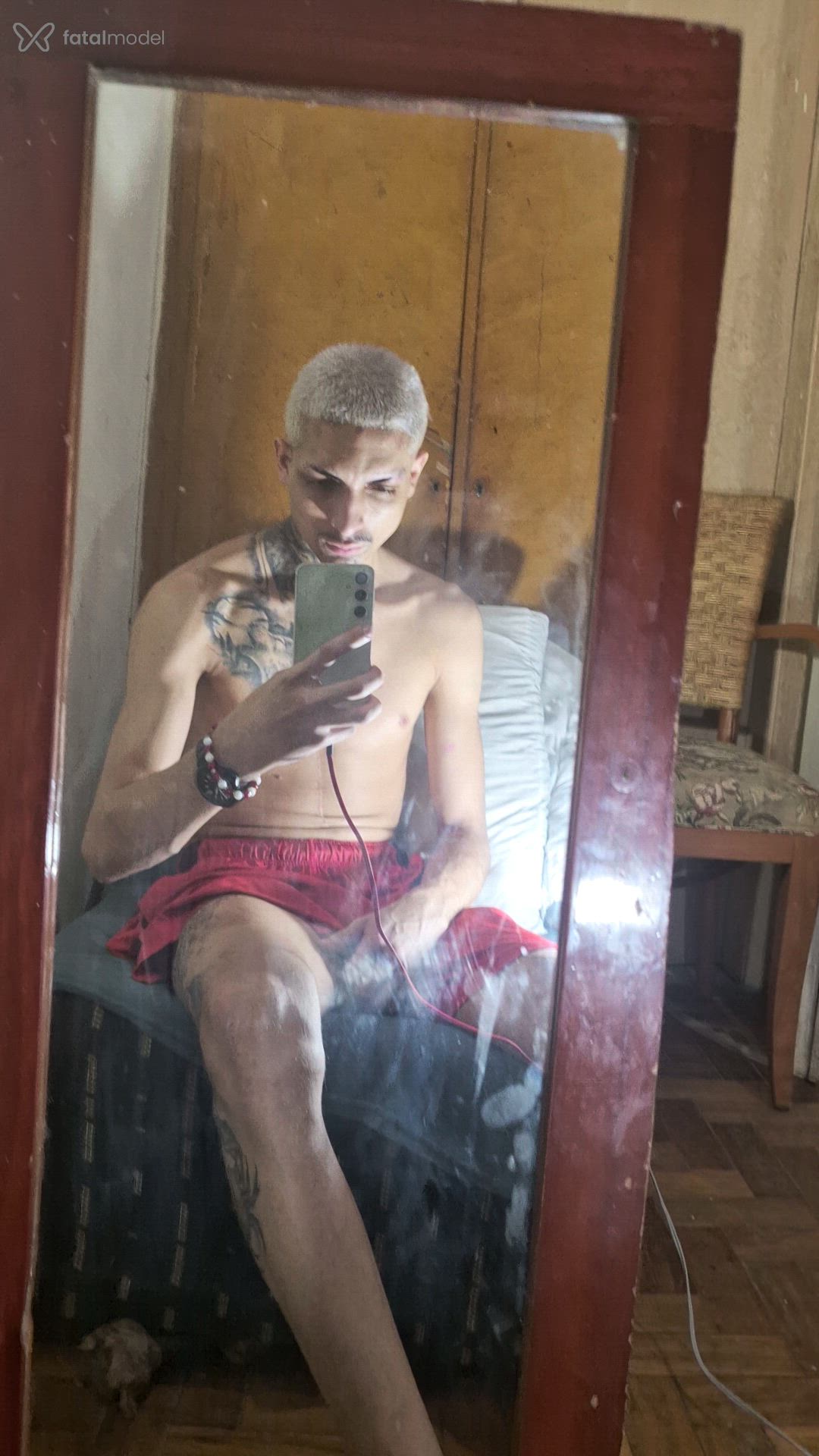 Acompanhante homem loira (o) de olhos mel - Marcus Nevss