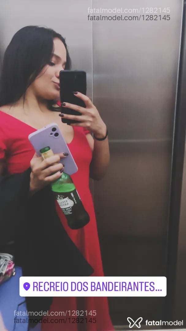 Acompanhante mulher morena (o) de olhos castanhos - Larissa monteiro