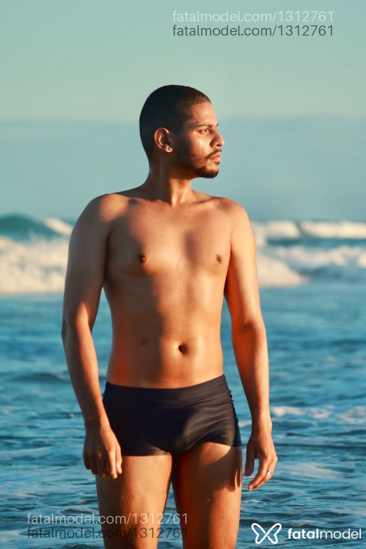 Acompanhante homem morena (o) de olhos castanhos - João Ricardo Acompanhante homem morena (o) de olhos castanhos - João Ricardo