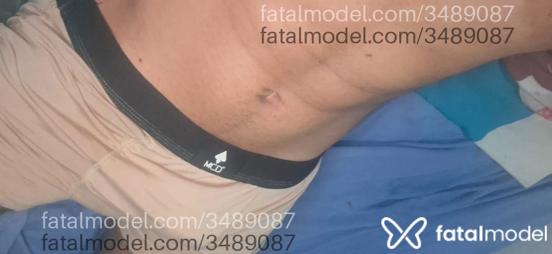Acompanhante homem com cabelo castanho de olhos pretos - Daniel Baiano