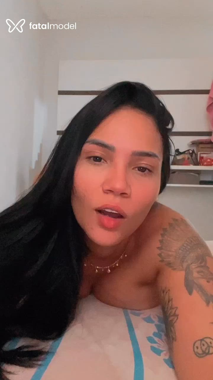 Acompanhante mulher morena (o) de olhos pretos - Mary Jhene