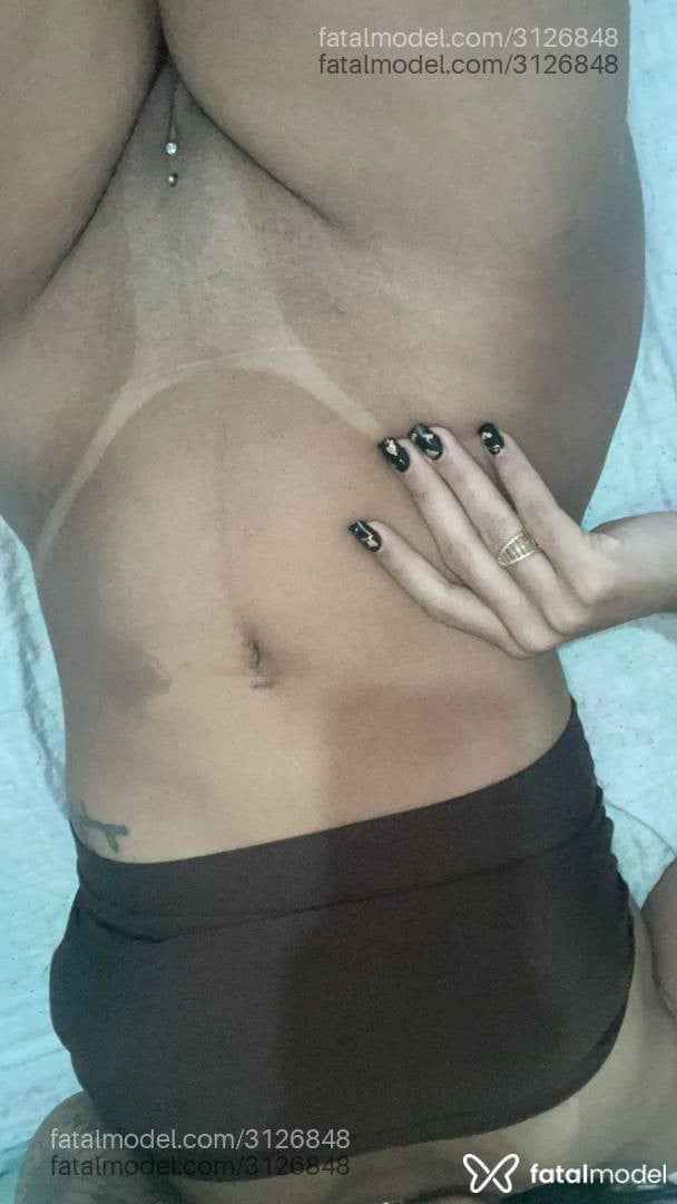 Acompanhante mulher morena (o) de olhos pretos - Mary Jhene