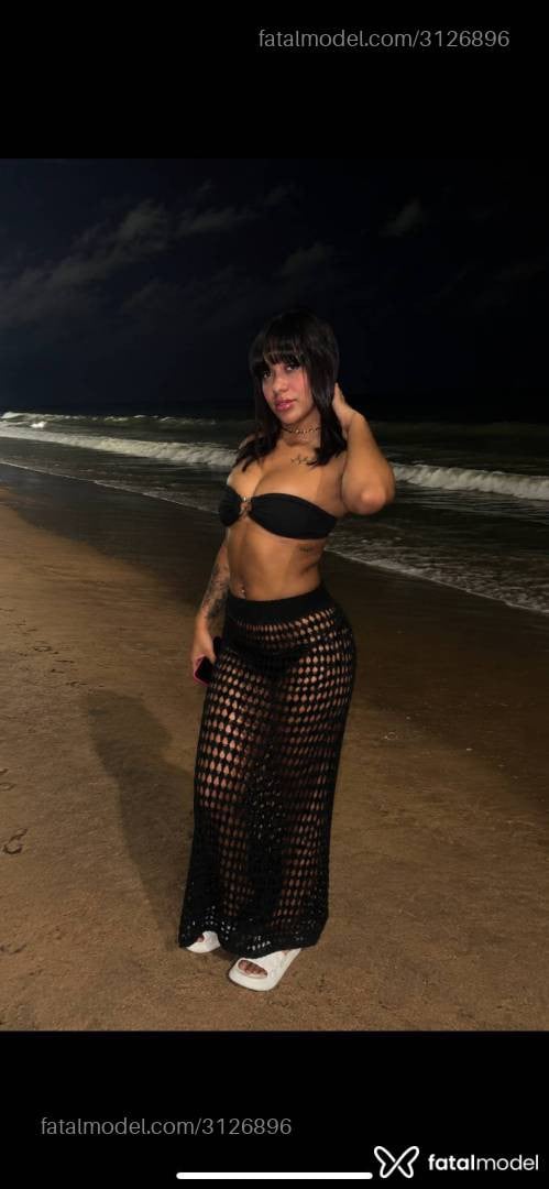 Acompanhante mulher com cabelo castanho de olhos castanhos - Alice Ferreira