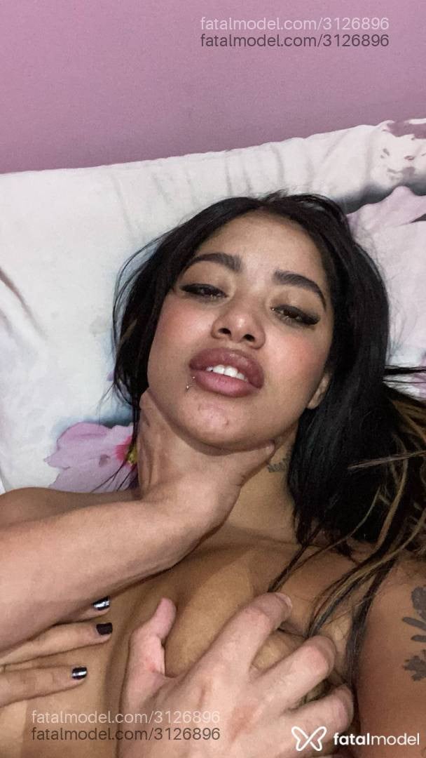 Acompanhante mulher com cabelo castanho de olhos castanhos em Belo Horizonte - Alice Ferreira